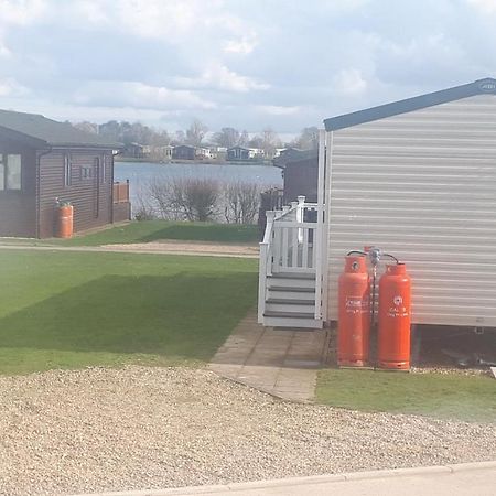 Ksr Hot Tub Holiday Home At Tattershall Lakes المظهر الخارجي الصورة