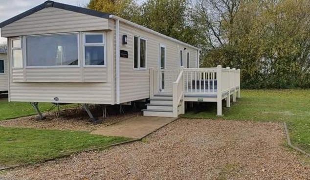Ksr Hot Tub Holiday Home At Tattershall Lakes المظهر الخارجي الصورة